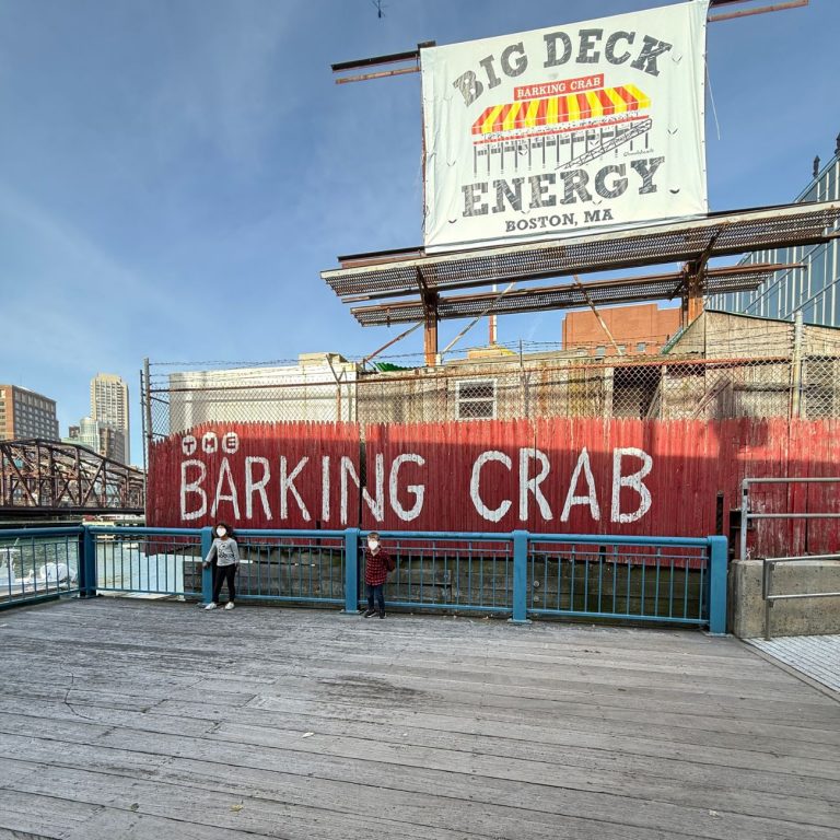 best kid-friendly restaurants in Boston Barking Crab