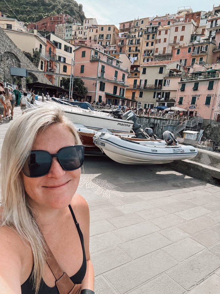 traveling woman selfie in Cinque Terre